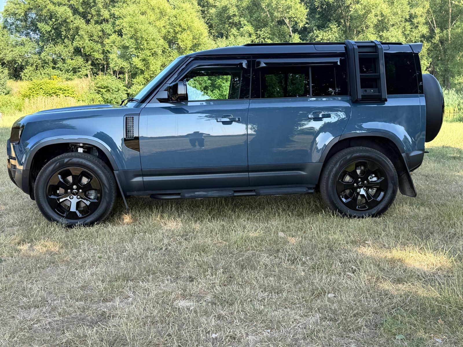 2026 land rover defender SD MHEV